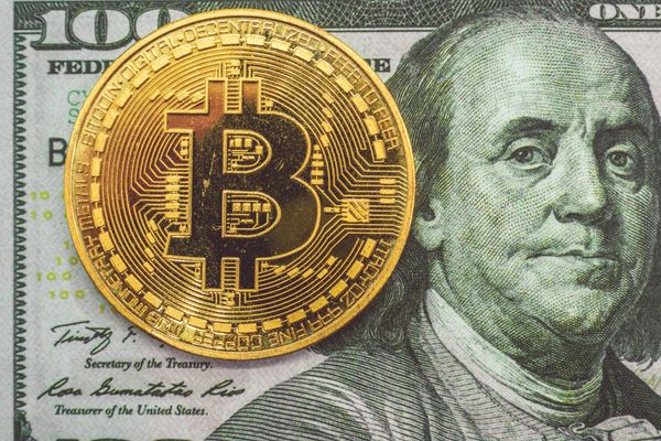 Can bitcoin compete with the dollar?